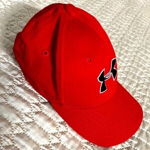 Es para niño de 3 años no mas.   Color rojo.